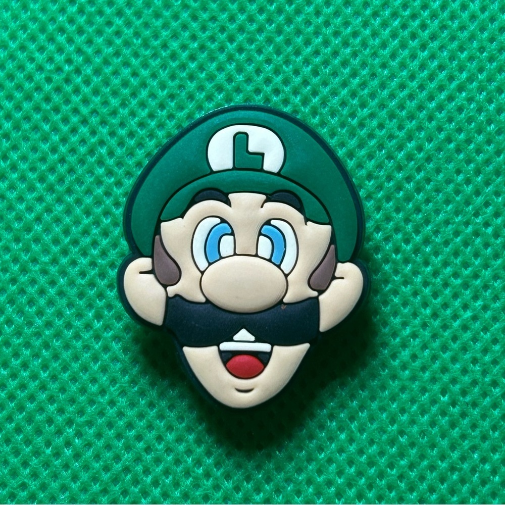 🌼 (5/$10 or 10/$15) NEW Super Mario Brothers Croc Charm Collection Luigi